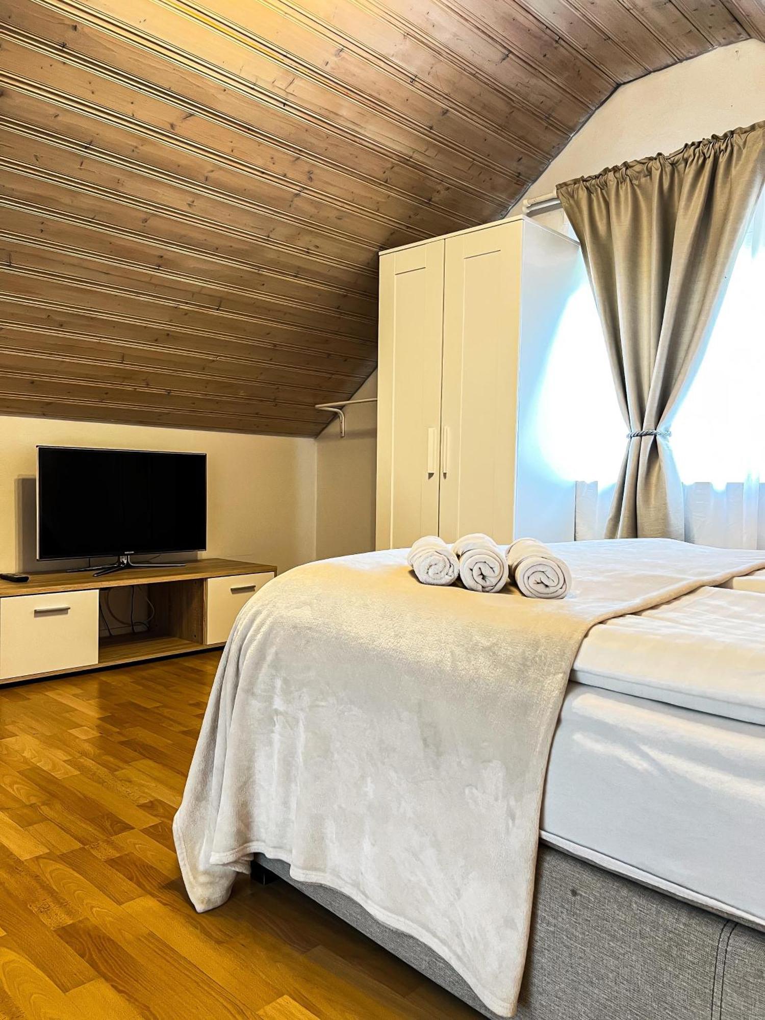 Epa Apartment - Switzerland Style รูสท์ ภายนอก รูปภาพ