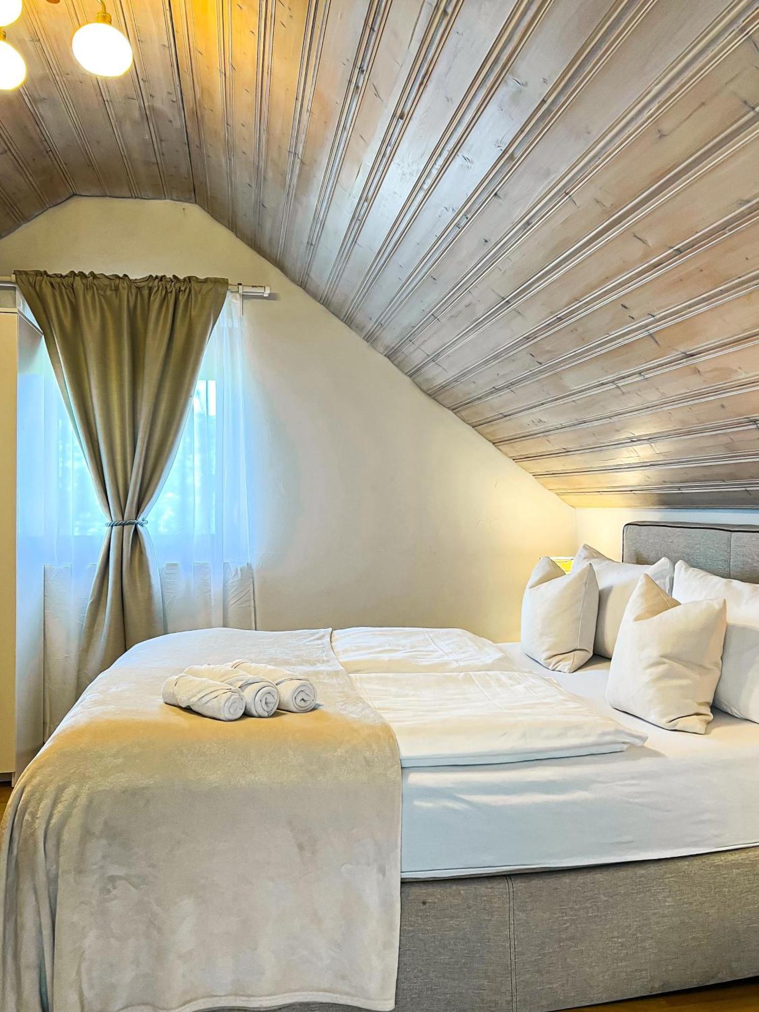 Epa Apartment - Switzerland Style รูสท์ ภายนอก รูปภาพ